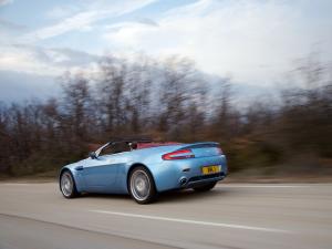 Aston Martin V8 Vantage Roadster 2006 года 